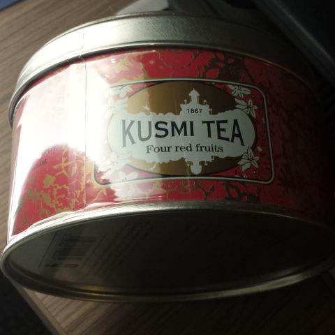 Enfin. Ik kocht een blikje thee met een gebiedende naam.