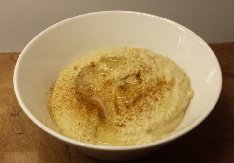 Een kilo hummus gemaakt, Op deze foto  zie je het gedeelte dat niet werd ingevroren.